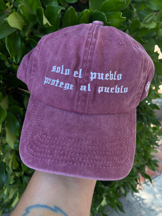 solo el pueblo protege al pueblo hat